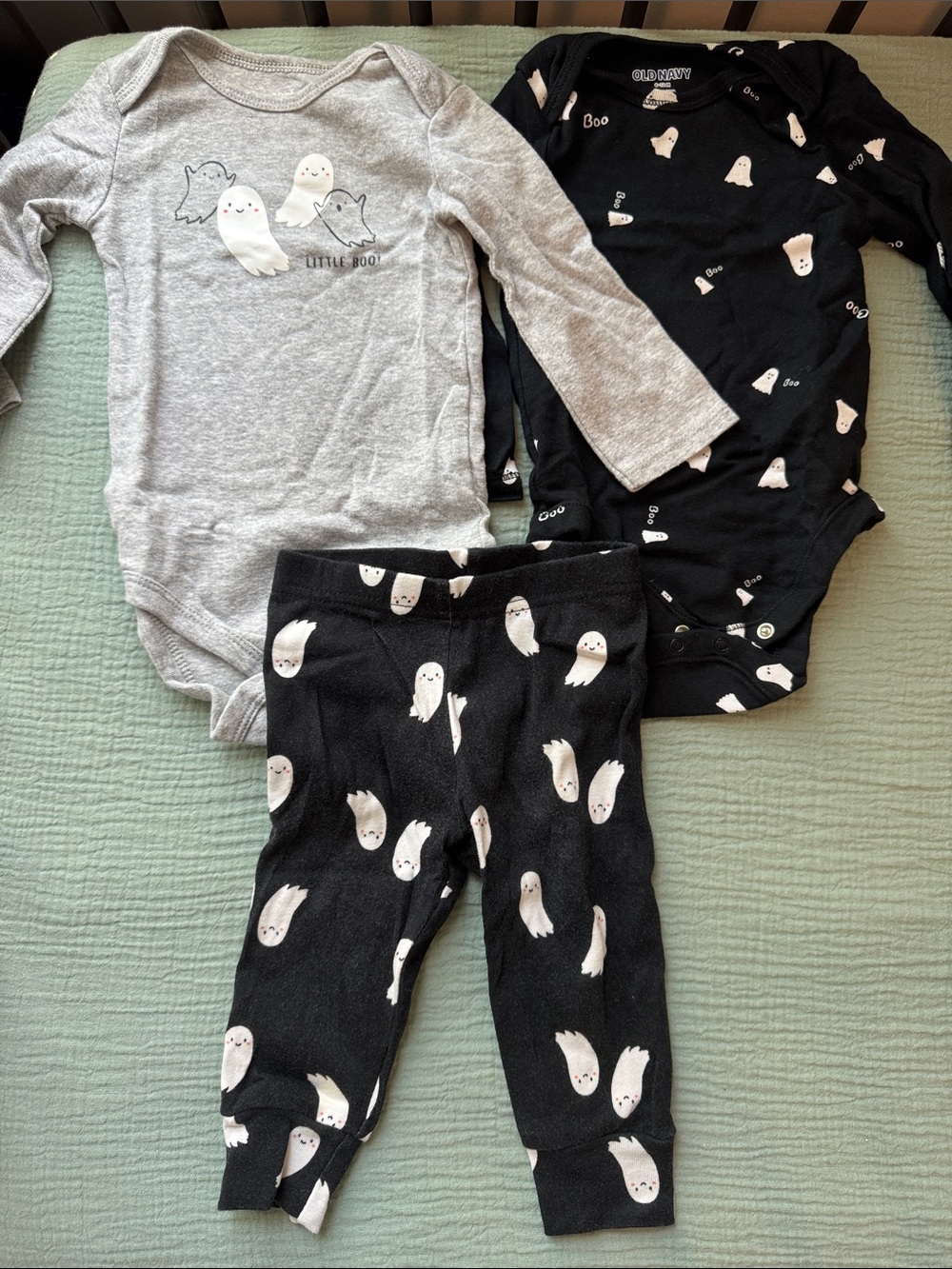 Old Navy Gray & Black Ghost Print Matching Set